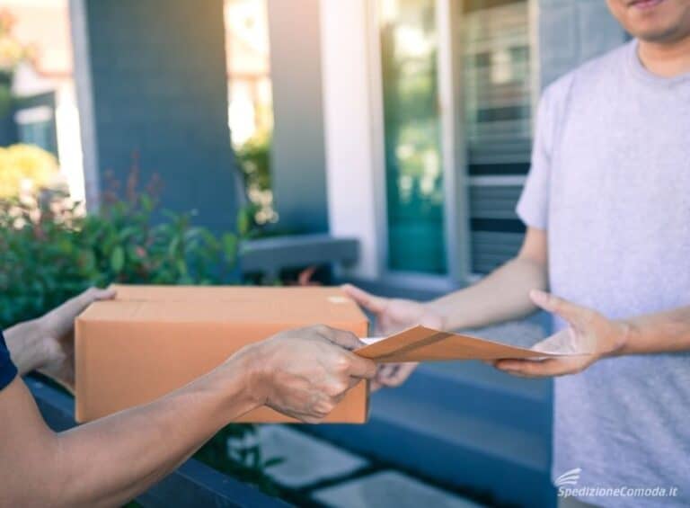 Una consegna della SDA spedizioni